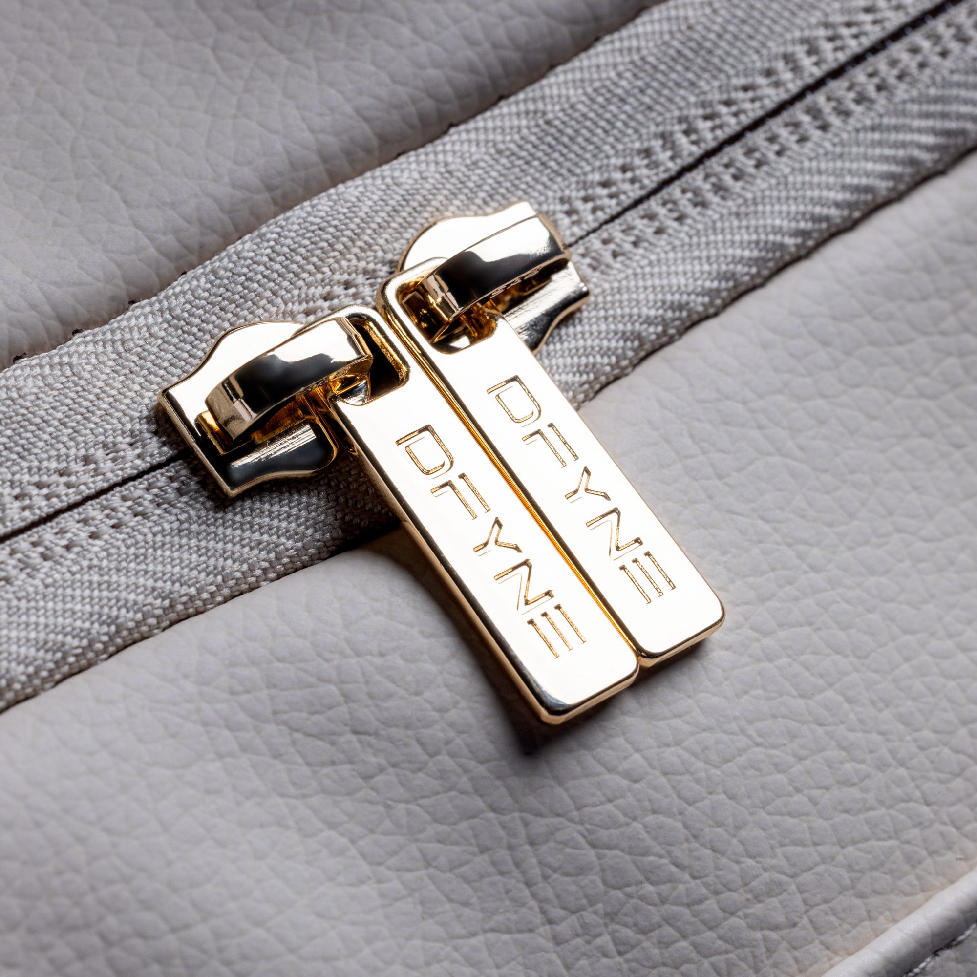 Bolsa Duffle DFYNE Mujer Blancos | 9623-ZSLBD