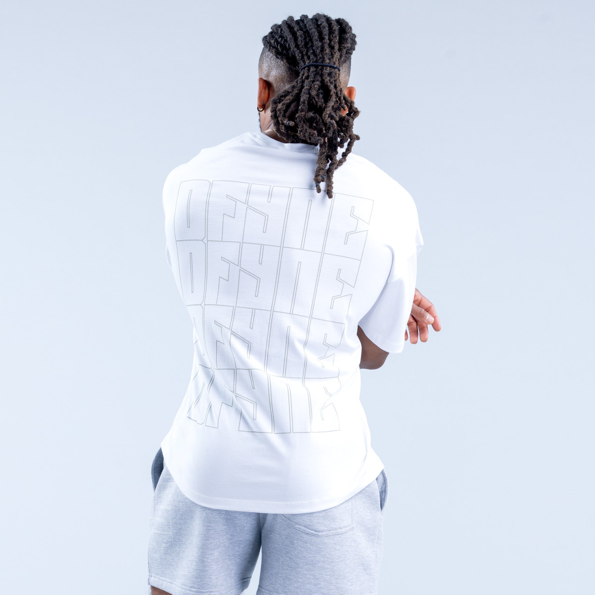 Camiseta DFYNE Recharge Graphic Hombre Blancos | 9465-MEALP