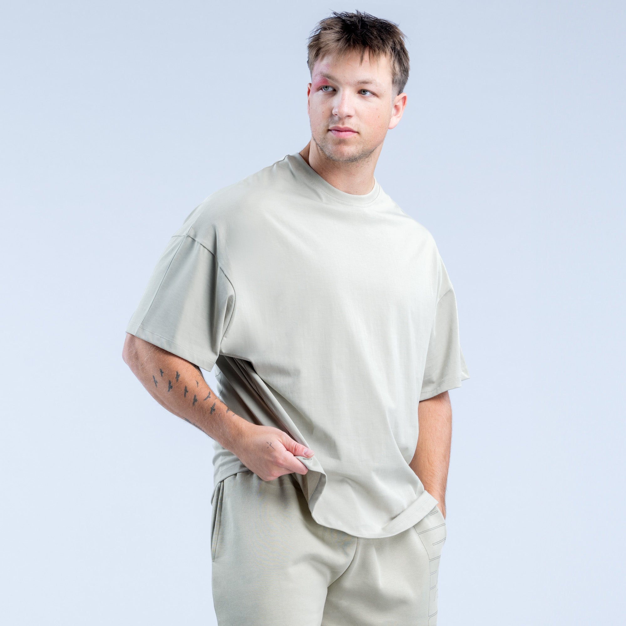 Camiseta DFYNE Recharge Graphic Hombre Grises | 5714-XYJWZ