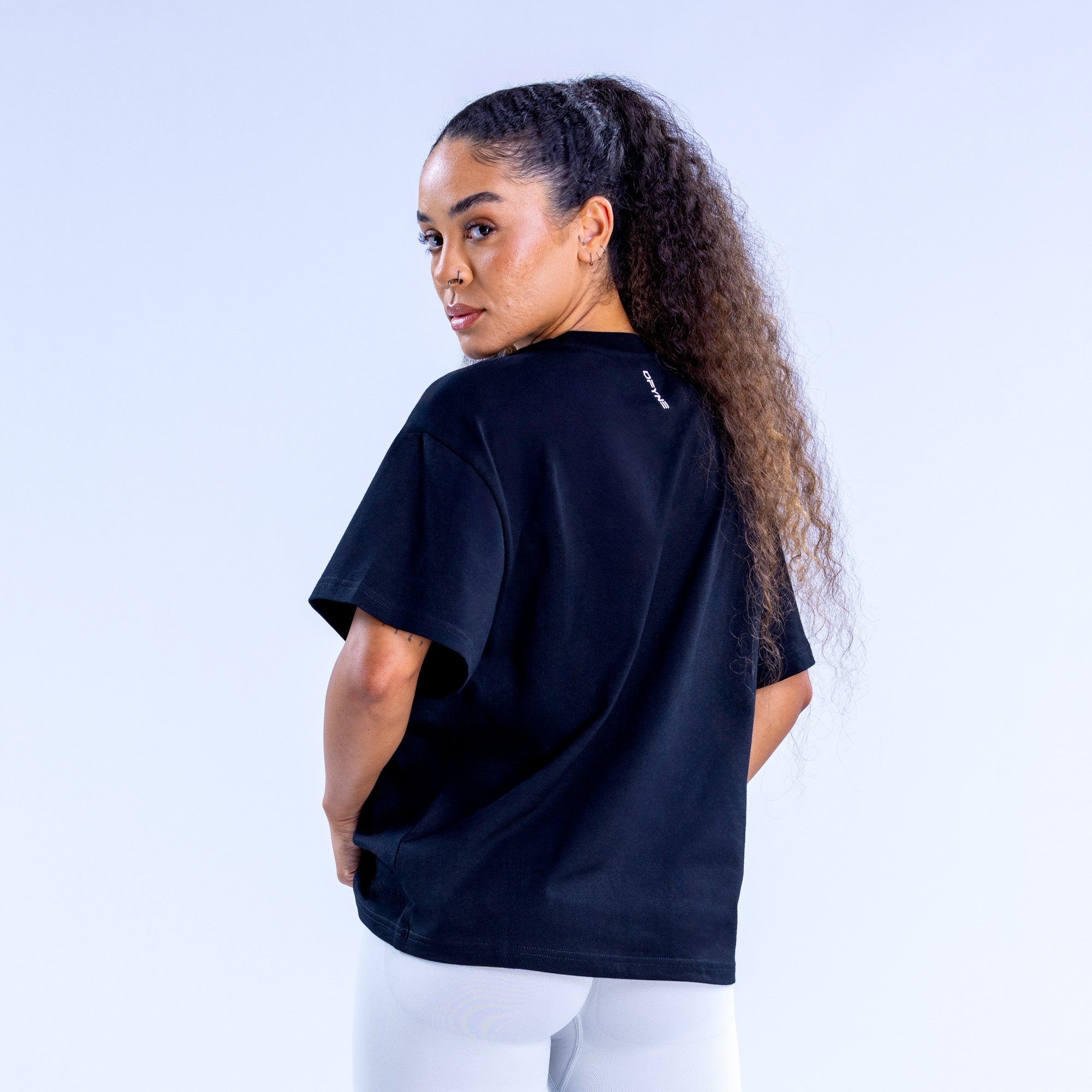Camiseta DFYNE Revive Boxy Mujer Negros | 8043-JBSFA