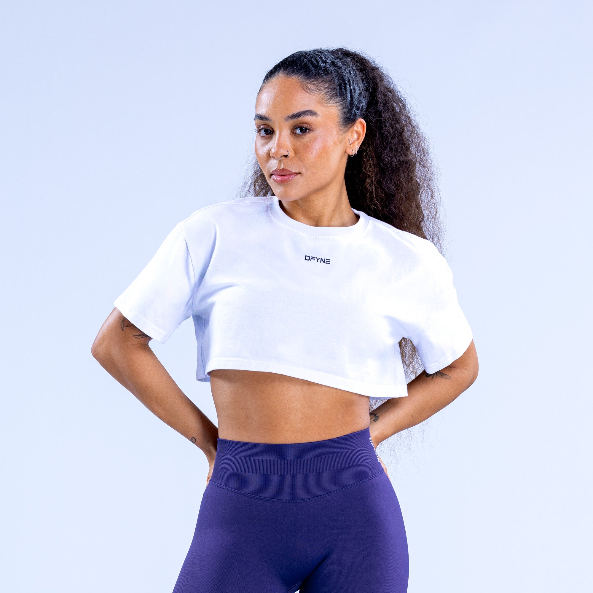 Camiseta DFYNE Revive Crop Mujer Blancos | 3704-QPKWU