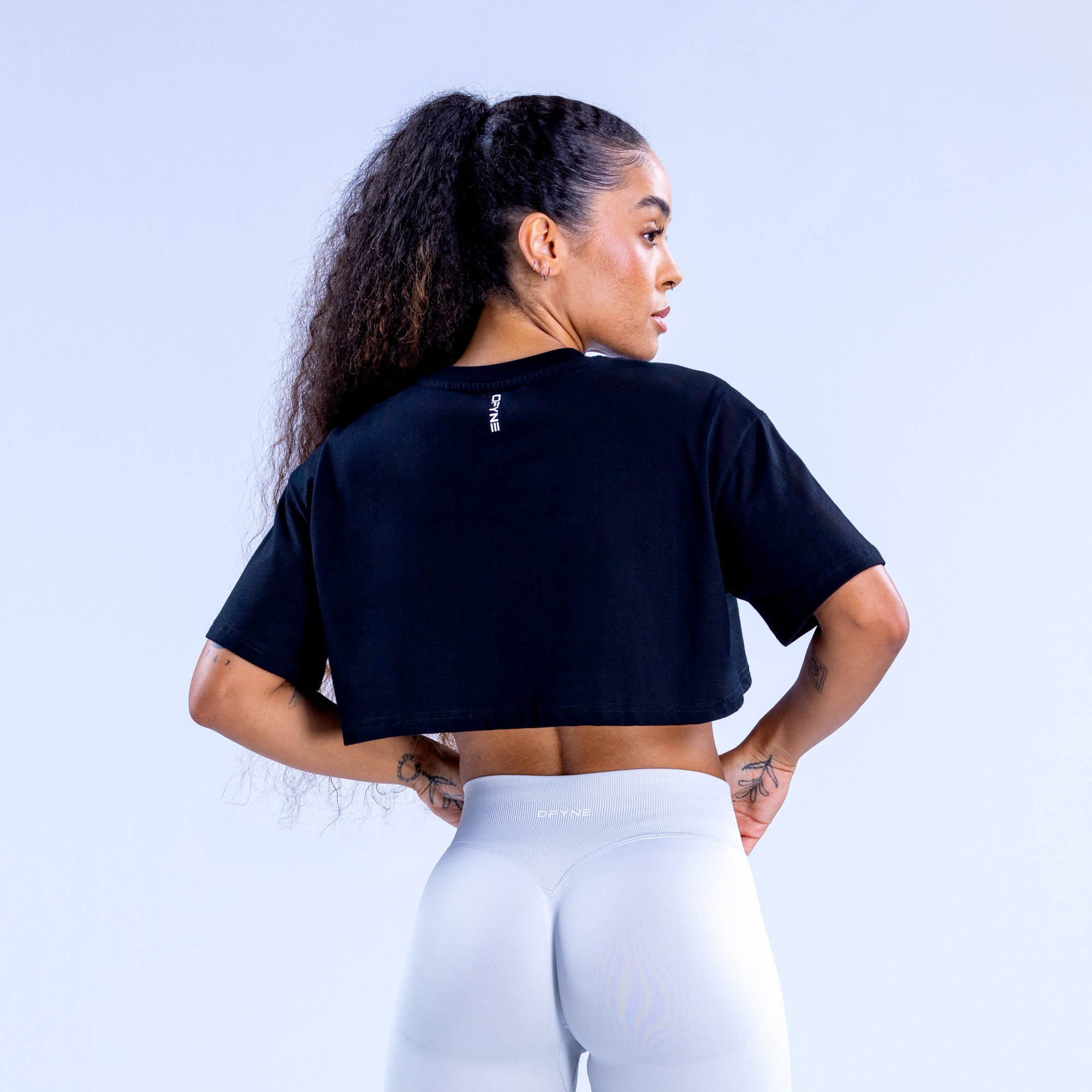 Camiseta DFYNE Revive Crop Mujer Negros | 4970-WCLKJ