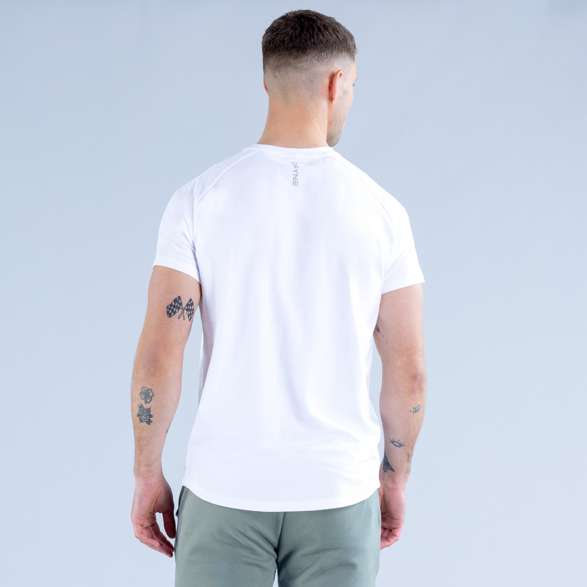 Camiseta DFYNE Stealth Hombre Blancos | 3184-VKJIN