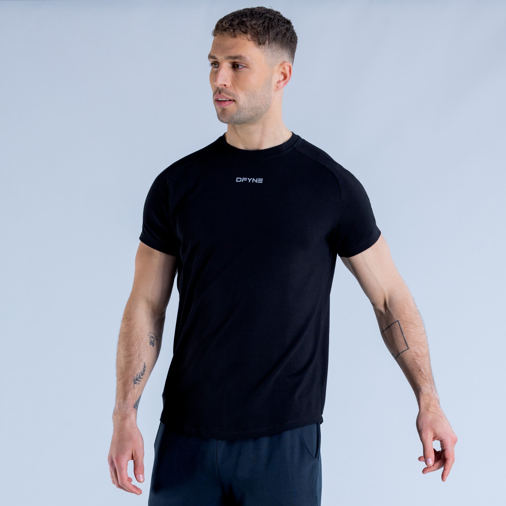 Camiseta DFYNE Stealth Hombre Negros | 2508-CGKFB