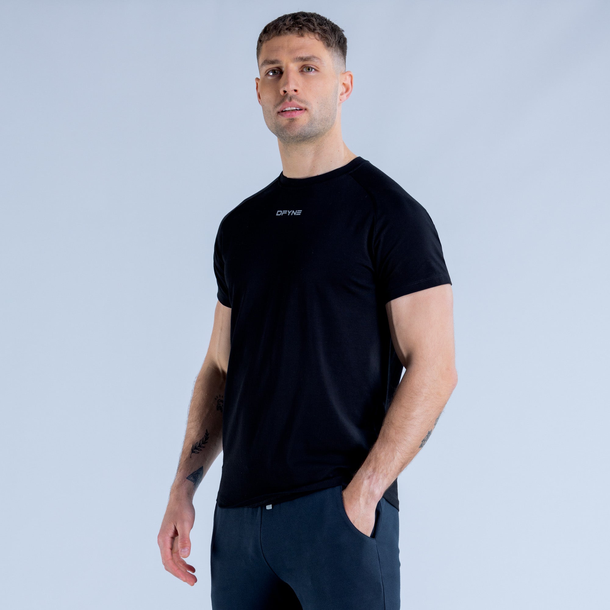 Camiseta DFYNE Stealth Hombre Negros | 2508-CGKFB