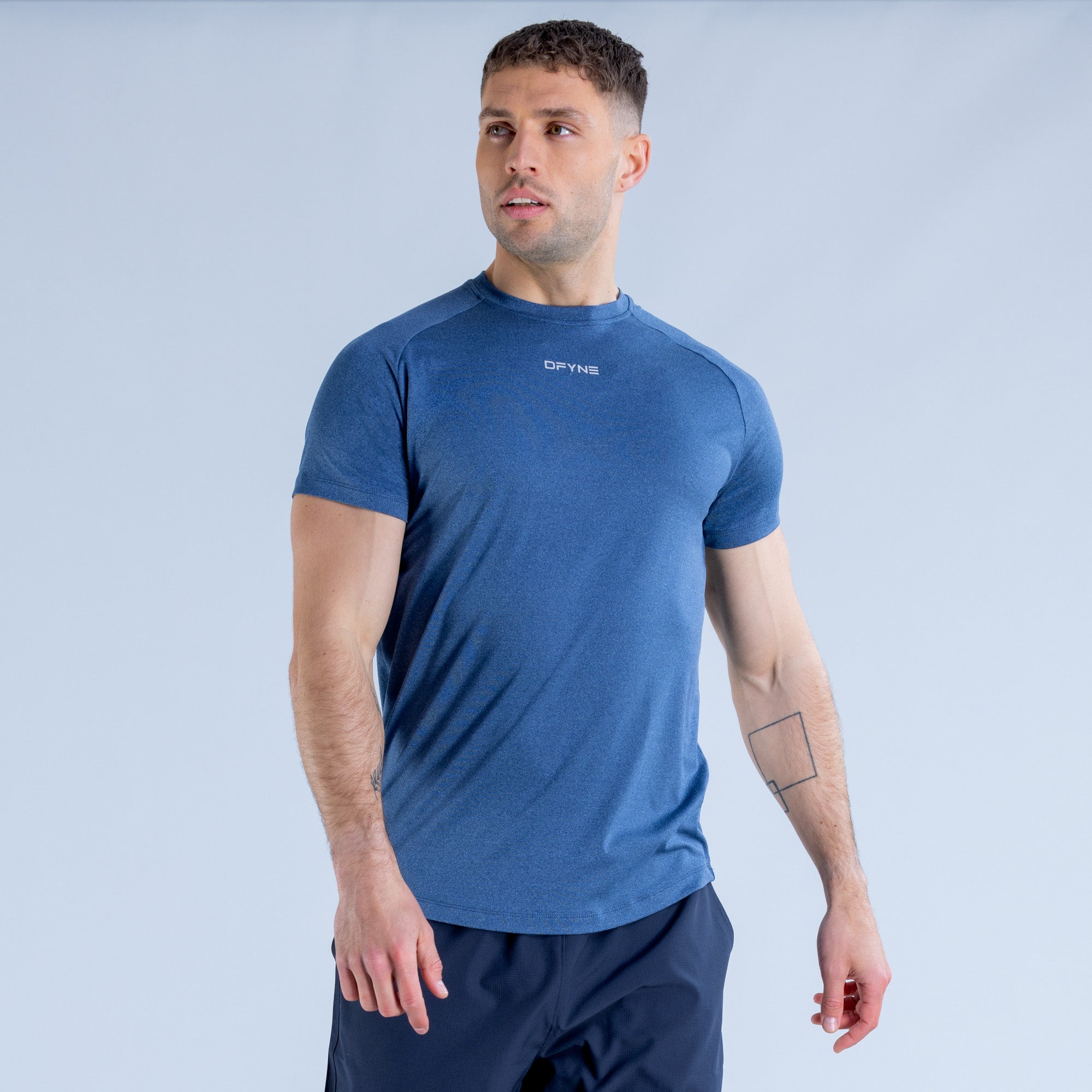 Camiseta DFYNE Stealth Training Hombre Azules | 1875-FKJWE