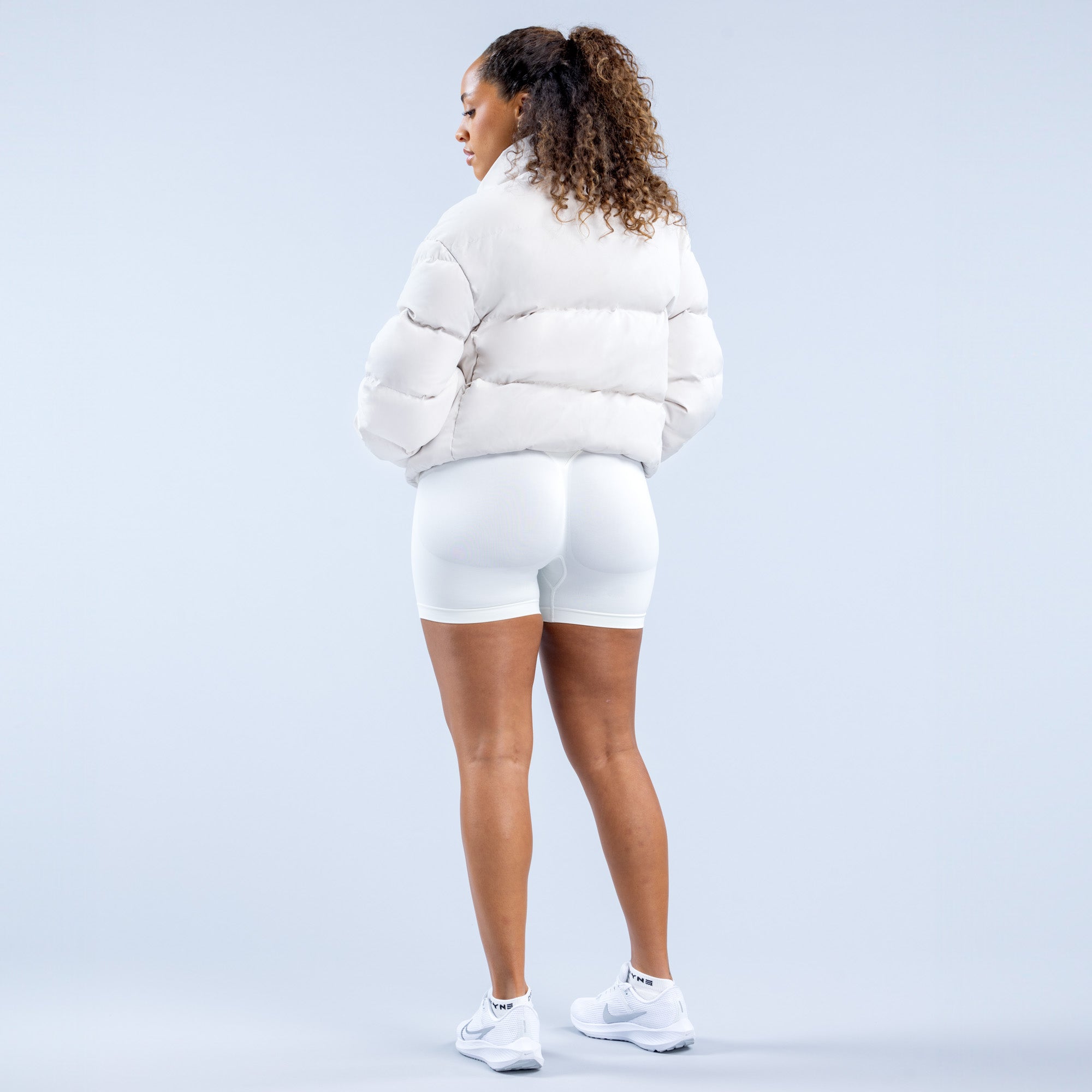 Chamarras DFYNE Revive Short Down Mujer Blancos | 2596-MDAYS