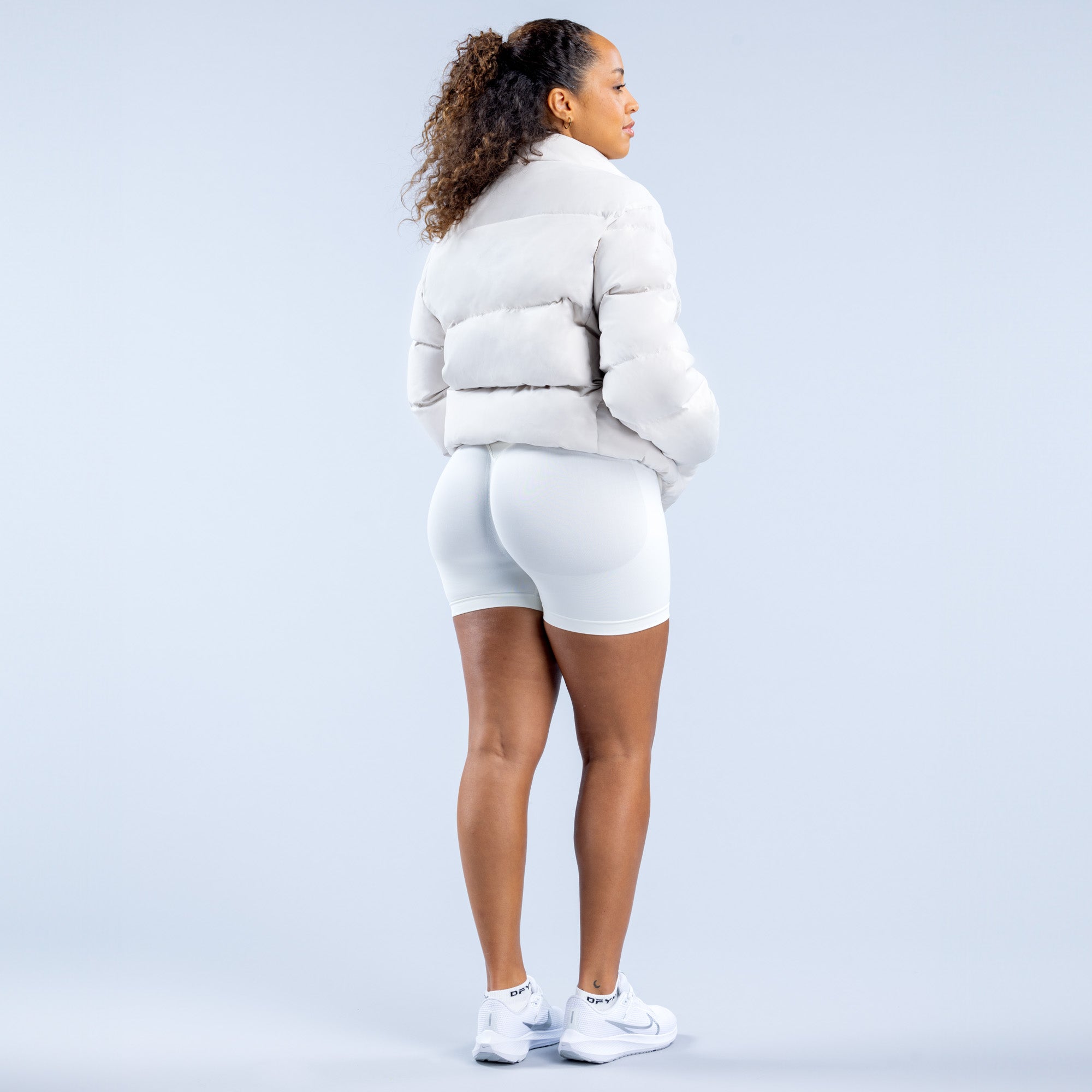 Chamarras DFYNE Revive Short Down Mujer Blancos | 2596-MDAYS