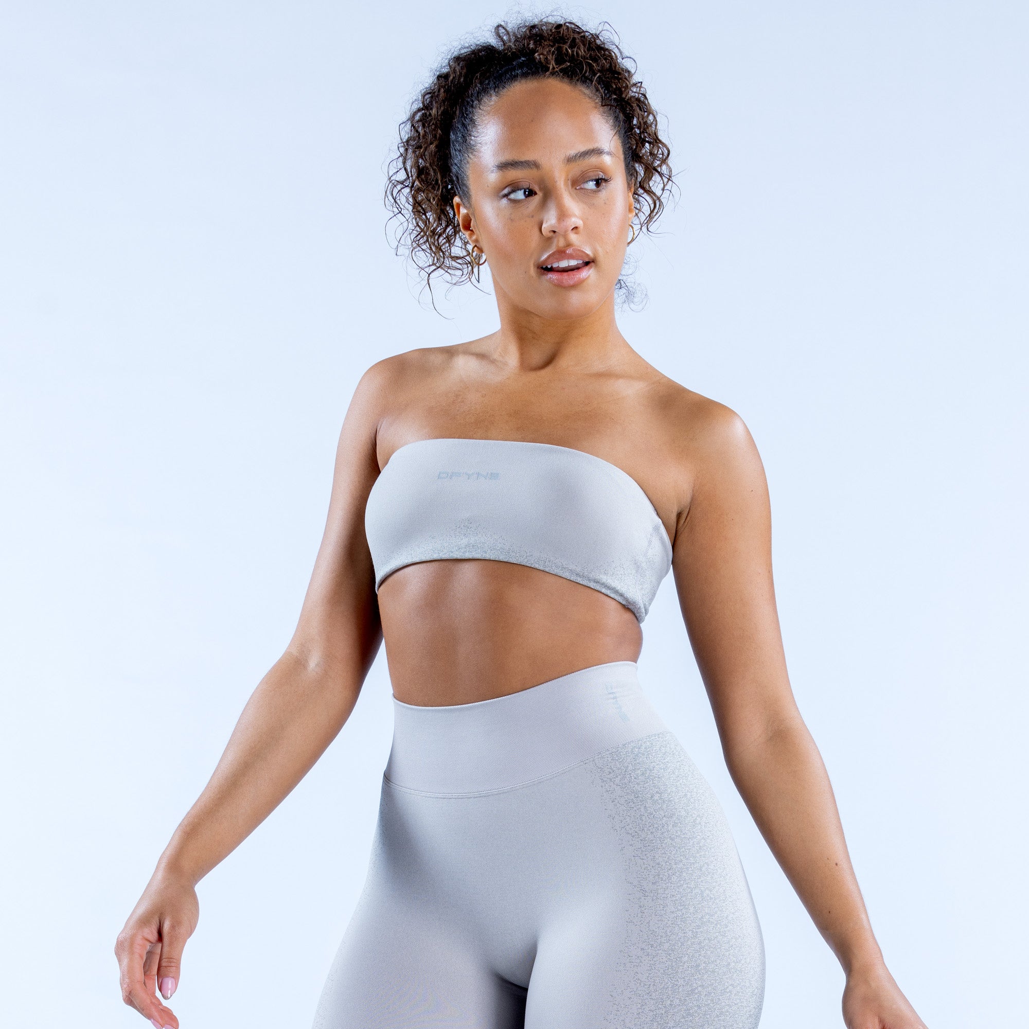 Sujetador Deportivo DFYNE Ignite Bandeau Mujer Grises Claro | 7364-ZBHTC