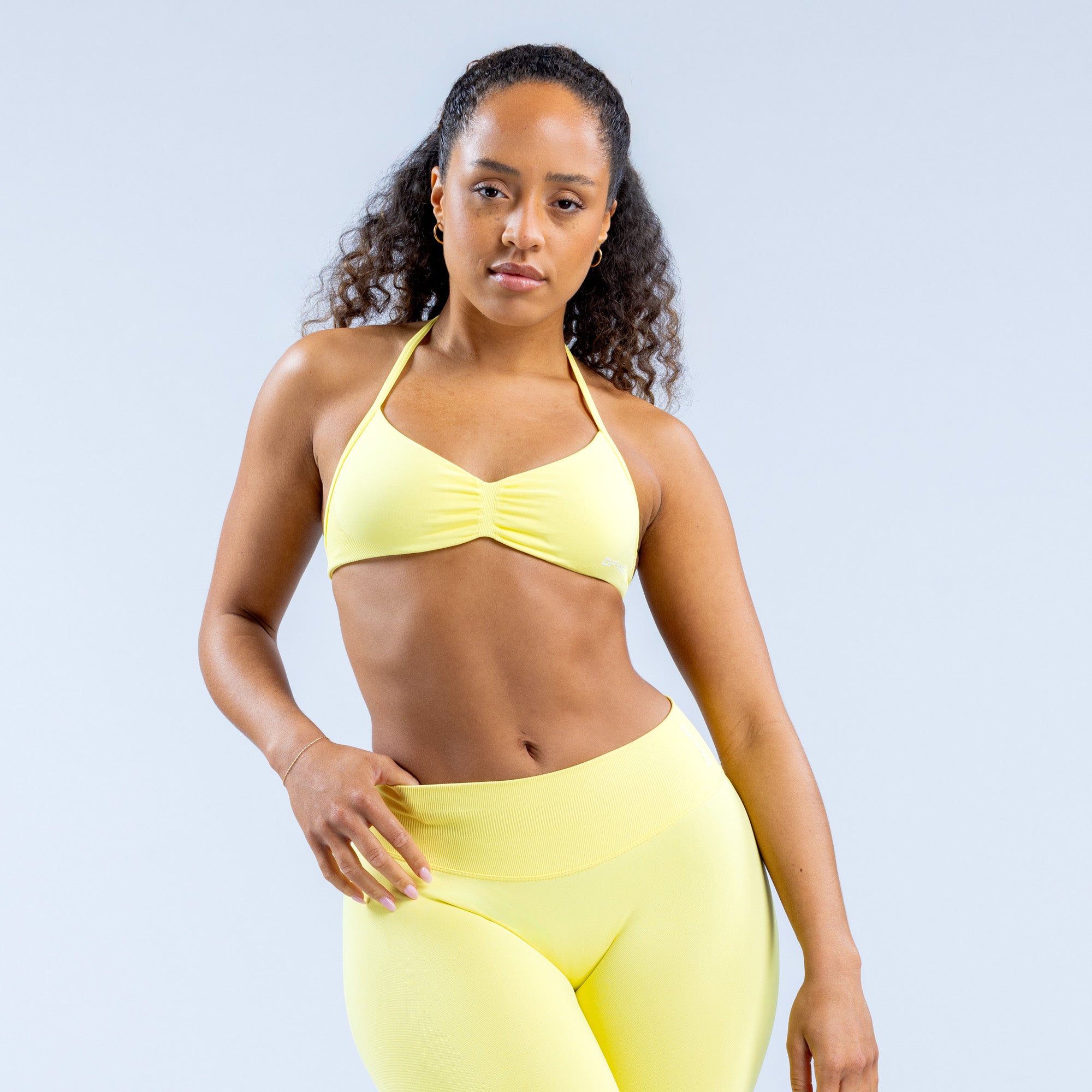 Sujetador Deportivo DFYNE Impact Strappy Mujer Amarillos | 2750-JCMGV