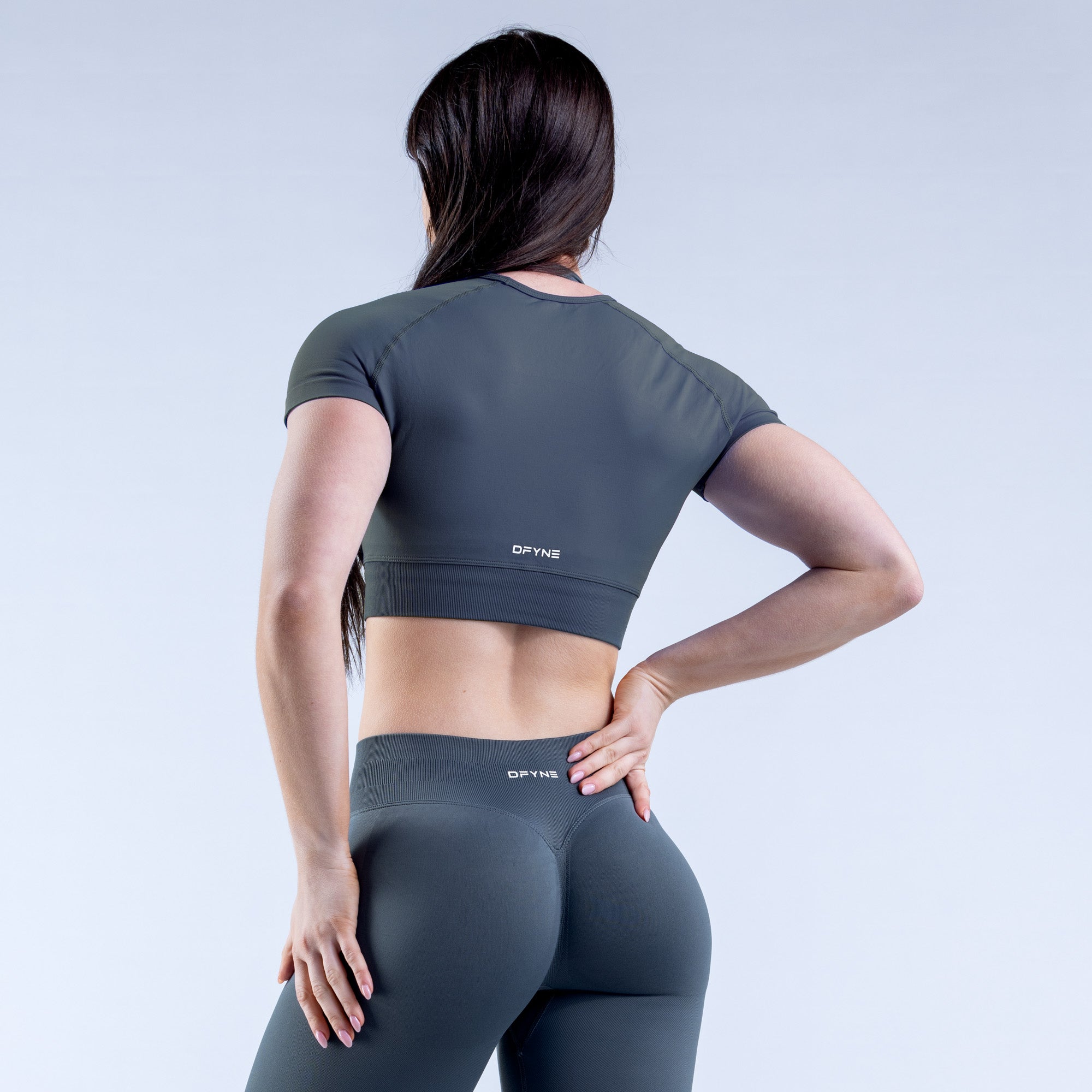 Top DFYNE Impact Crop Mujer Grises | 6945-YEMTC
