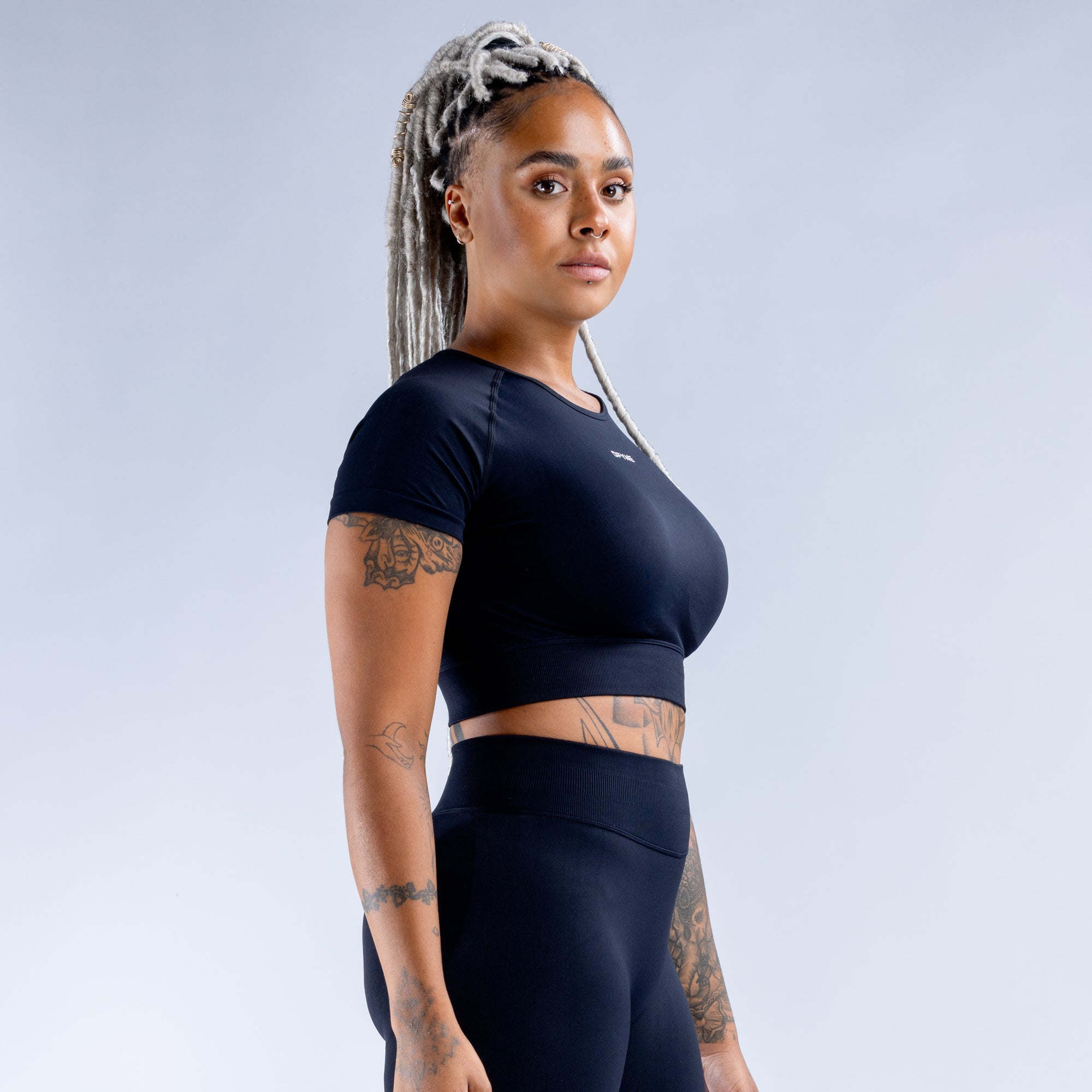 Top DFYNE Impact Crop Mujer Negros | 4723-KFLND
